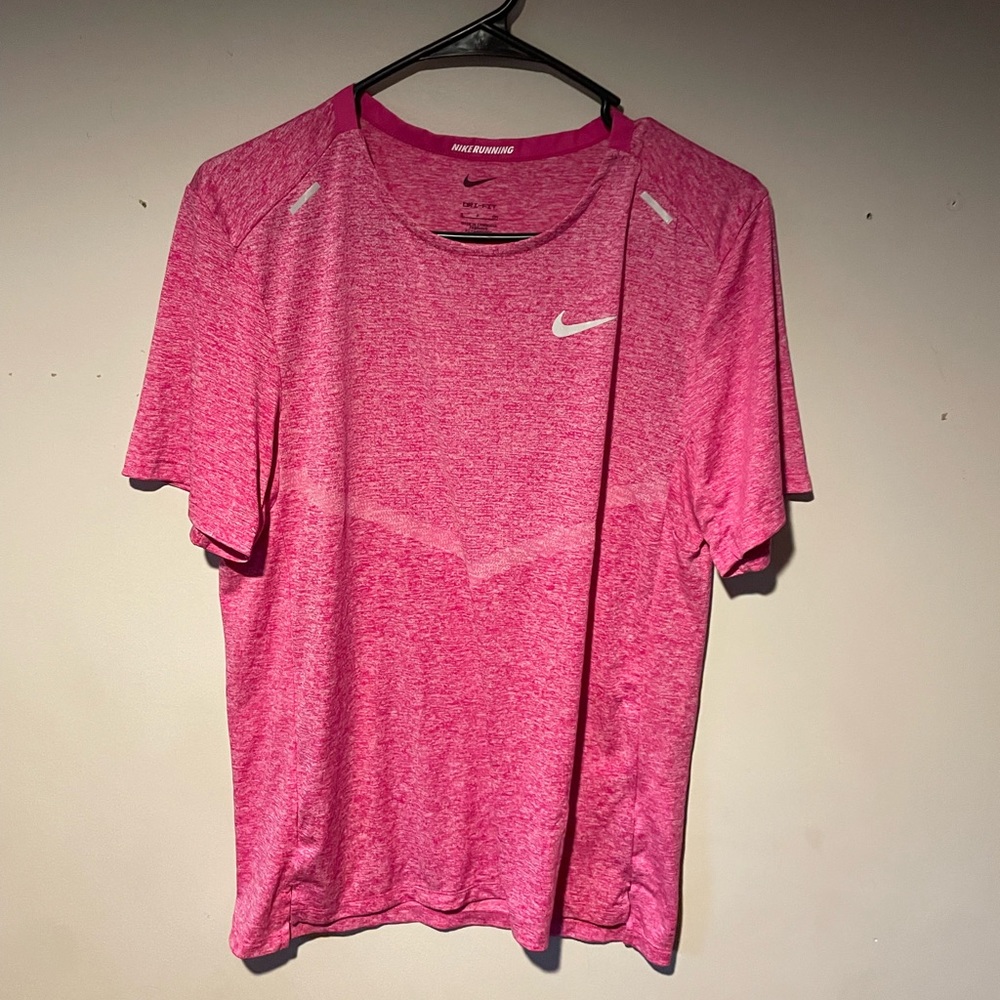 Men’s Nike tshirt